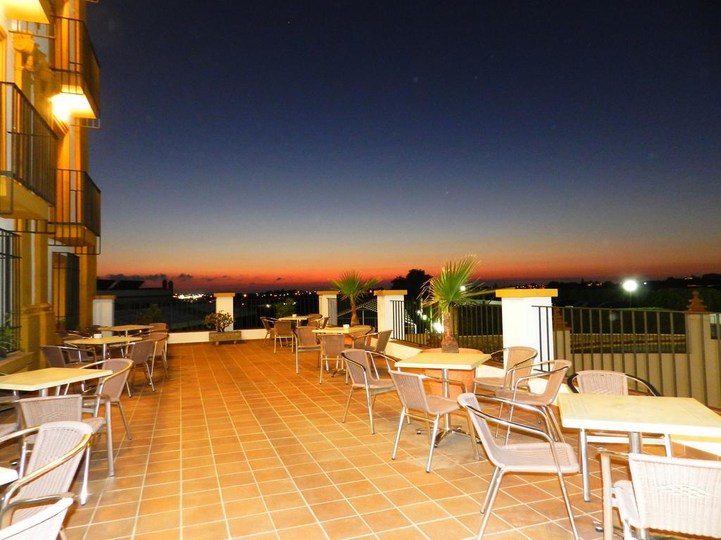 Hotel Balneario De Chiclana ชิกลานา เด ลา ฟรอนเตรา ภายนอก รูปภาพ